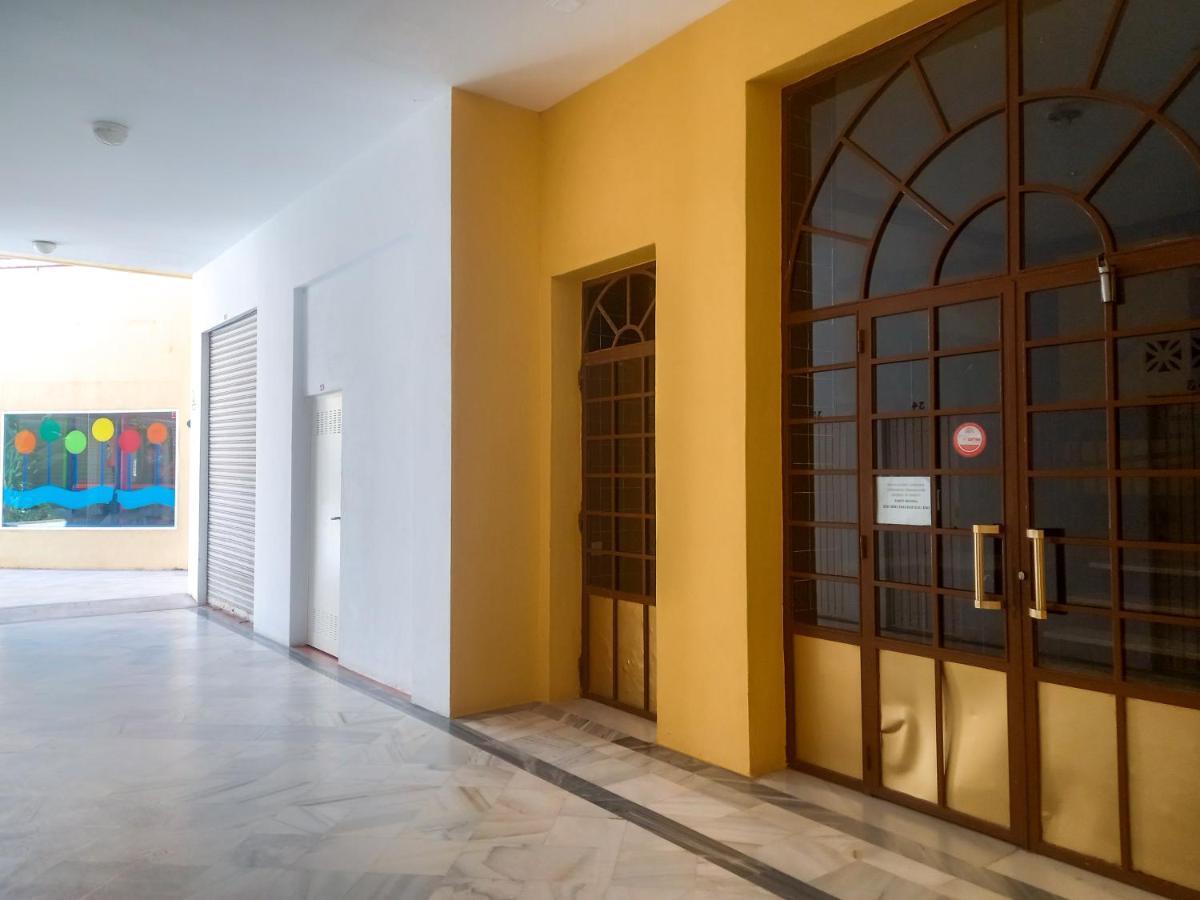 Apartamento Hibisco , Primera Linea De Playa Almuñécar Екстериор снимка
